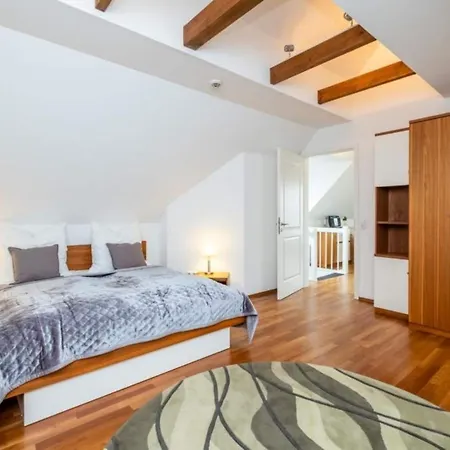 Kaufmannshof App 5 公寓